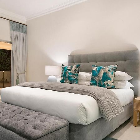 Luxury Serviced Mountain Villa In Constantia 케이프타운 외부 사진
