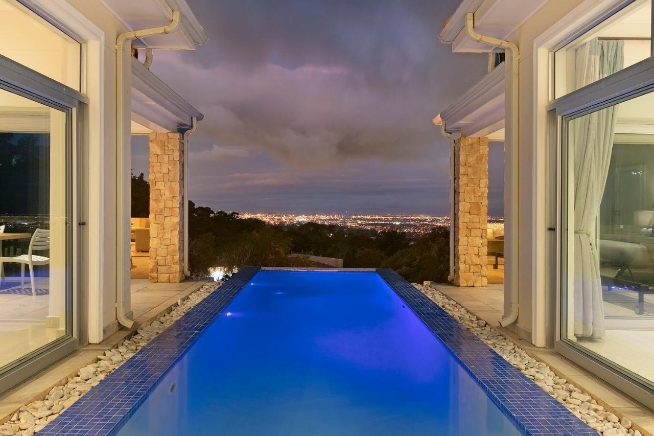 Luxury Serviced Mountain Villa In Constantia 케이프타운 외부 사진