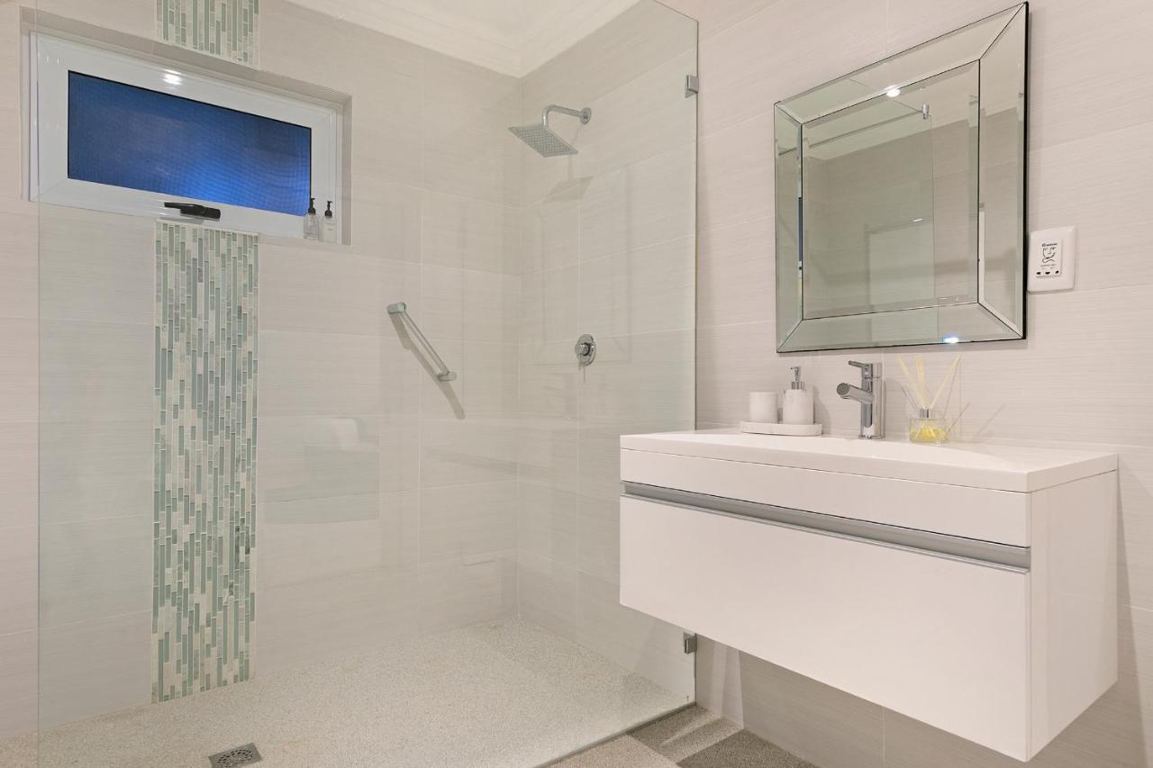 Luxury Serviced Mountain Villa In Constantia 케이프타운 외부 사진