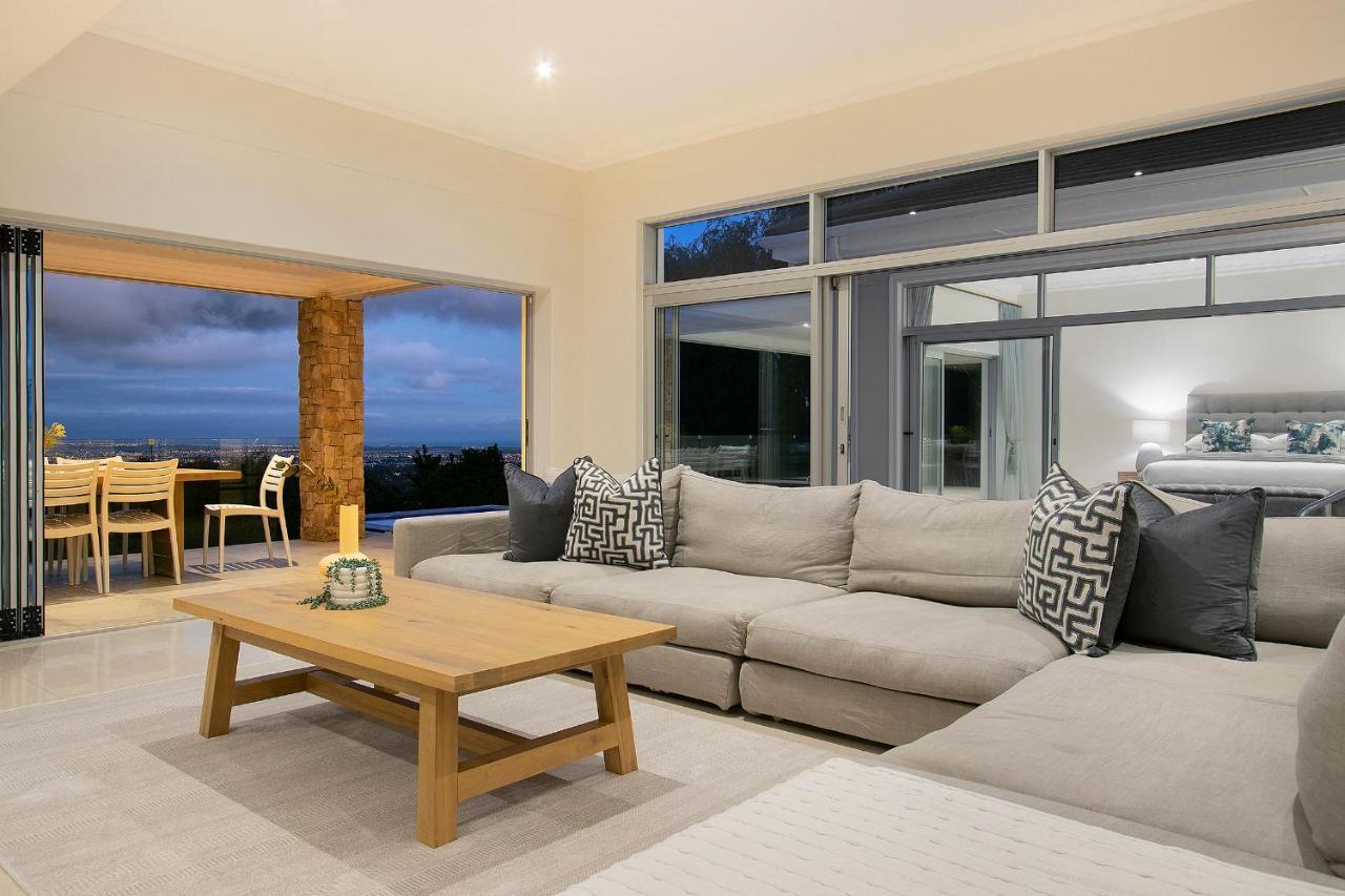 Luxury Serviced Mountain Villa In Constantia 케이프타운 외부 사진